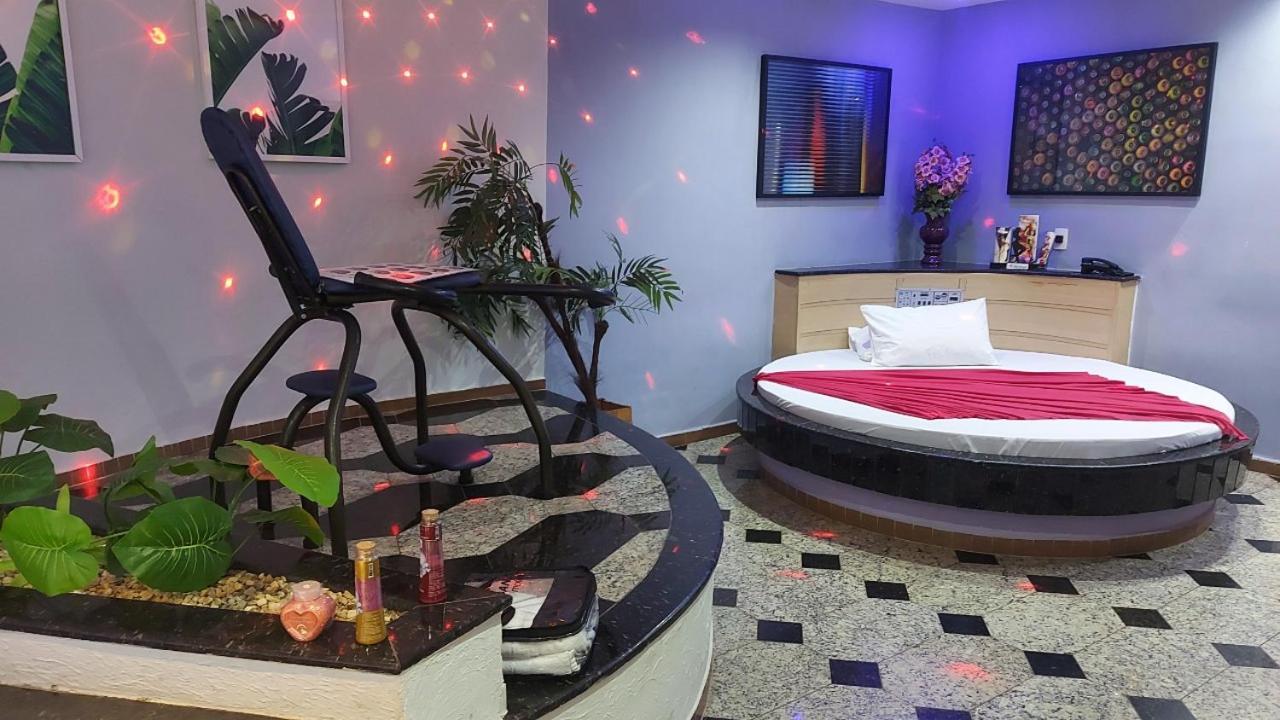 Motel Copacabana ريبيراو بريتو الغرفة الصورة