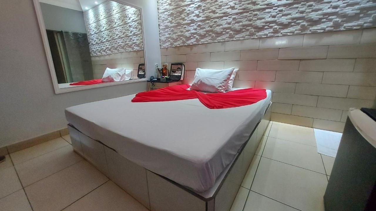 Motel Copacabana ريبيراو بريتو الغرفة الصورة